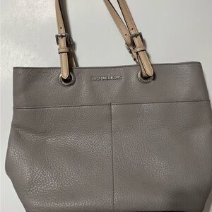 Michael Kors, Med, tan/gray in color